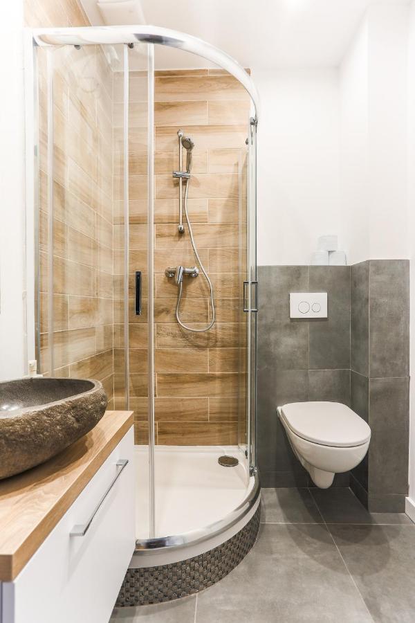 Simply Modern Apartment Торунь Экстерьер фото